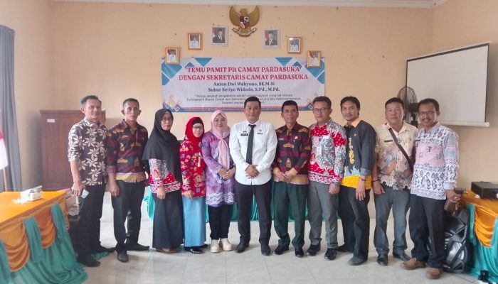 Temu Pamit Camat Pardasuka: Suasana Haru dalam Sertijab, Dihadiri Seluruh Kepala Pekon