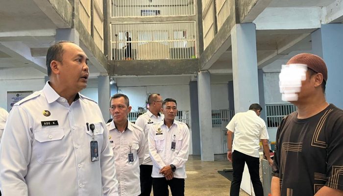 Kalapas Narkotika Bandarlampung Pimpin Kontrol Hunian, pastikan Keamanan, Kedisiplinan, dan Kesehatan WBP