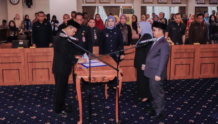 Sekdaprov Lampung Lantik Dua Pejabat Eselon II, Dorong Pembangunan Desa dan Perlindungan Perempuan-Anak