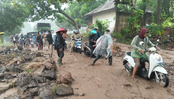 Danramil 410-03/TBU Pimpin Langsung Penanganan Darurat Tanah Longsor