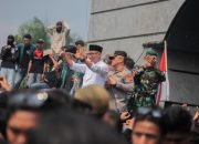 Unjuk Rasa di Lampung Berlangsung Kondusif, Gubernur Rahmat Mirzani Duduk Bersama Mahasiswa