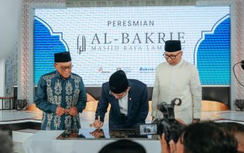 Menteri Agama Resmikan Masjid Raya Al-Bakrie, Hadirkan Pusat Ibadah dan Ekonomi Umat di Lampung