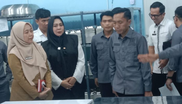 Tindak Lanjuti Hasil Hearing, Komisi IV DPRD Kota Balam Tinjau Langsung Unit Dapur SPPG Sukabumi