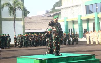 Kasrem 043/Gatam Ikuti Upacara Bendera Bulanan di Kodam XXI/Radin Inten