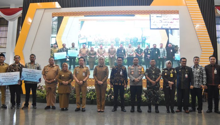Kasdam XXI/RI Bersama Wagub dan Forkopimda Provinsi Lampung Hadiri Akad Massal KUR 800.000 Debitur dan Peluncuran KPP