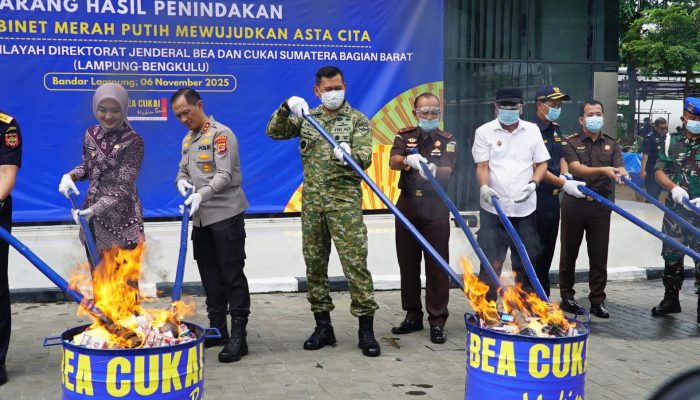WUJUD SINERGI TNI–BEA CUKAI, PANGDAM XXI/RADIN INTEN HADIRI PEMUSNAHAN BARANG MILIK NEGARA