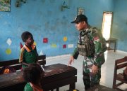 Satgas Pamtas Statis Yonif 143/TWEJ Adakan Kegiatan Belajar Mengajar Untuk Anak-Anak Papua
