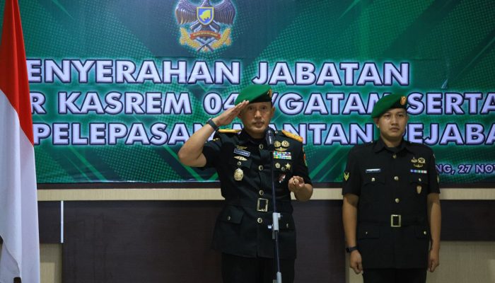Danrem 043/Gatam Pimpin Penyerahan Jabatan Kasiter Kasrem 043/Gatam