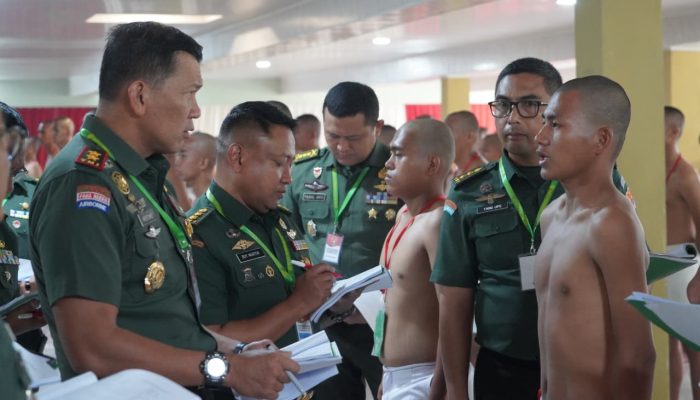 Pangdam XXI/RI Pimpin Sidang Panitia Pusat Penerimaan Tamtama PK Gelombang III TA 2025 di Bandar Lampung