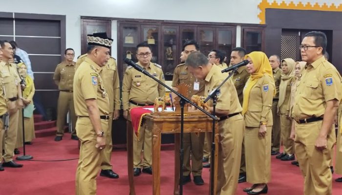 Momentum Ramadan, Wali Kota Metro Lantik 17 Pejabat dan Beri Pesan Filosofis: “Jabatan Itu Hanya Bergantian”