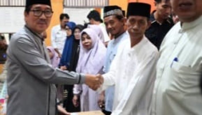 Safari Ramadhan 1447 H, Bupati Hamartoni Kunjungi Desa Pekurun, Serap Aspirasi dan Salurkan Bantuan