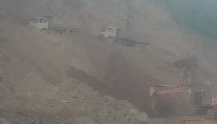 Dugaan Eksploitasi Pekerja Di Pabrik Batu Jaya Tarahan, Pekerja Di Upah Rp 80.000/hari Tidak Di Berikan Alat Pelindung Diri ( APD )