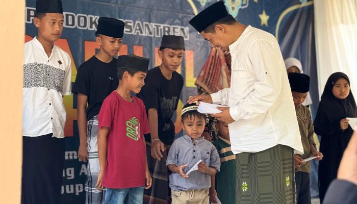 Santunan Yatim Warnai Iksamenan Ponpes Sabilul Muhtadin