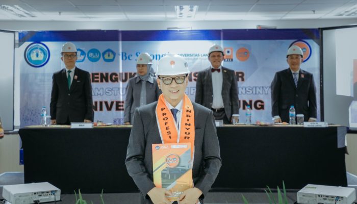 Gubernur Rahmat Mirzani Djausal Raih Predikat Lulusan Terbaik Program Profesi Insinyur Fakultas Teknik Universitas Lampung Periode April 2026