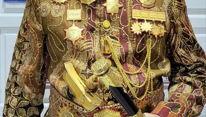 Dang Ike Tegaskan Tak Lagi Gunakan Jabatan Kepaksian Pernong, Pilih Fokus sebagai Tokoh Adat dan Tokoh Masyarakat Lampung
